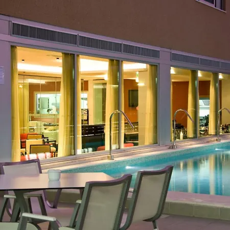 Hotel & Monte Gordo