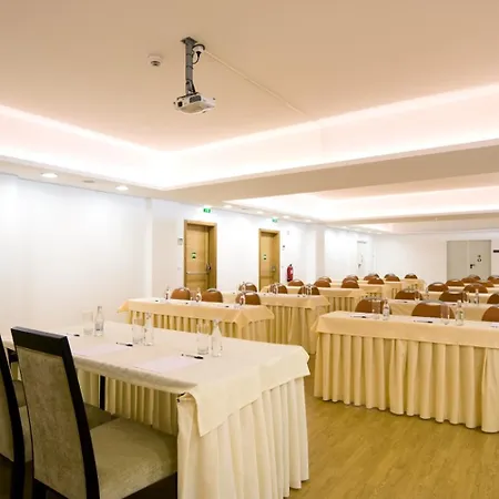 Hotel Apartamentos&spa 4*