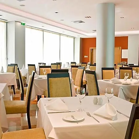 Hotel &