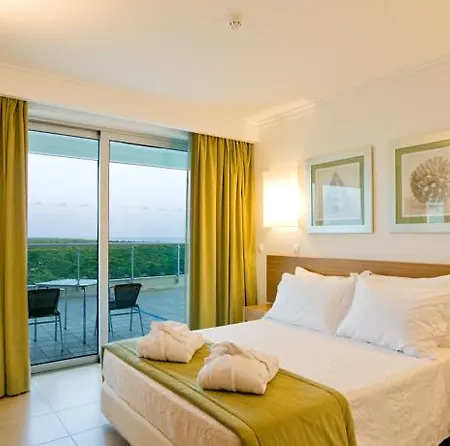 Hotel &