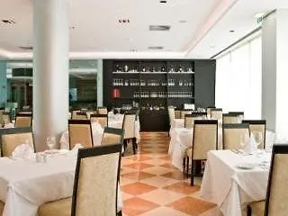 Hotel &