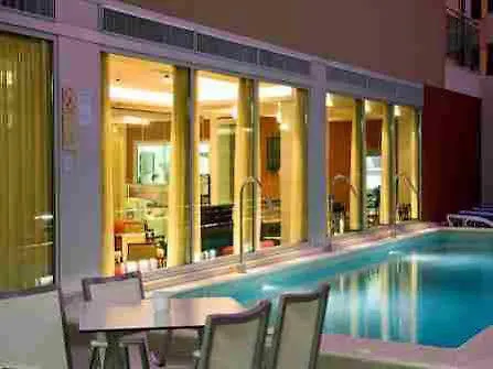 & Hotel 4*
