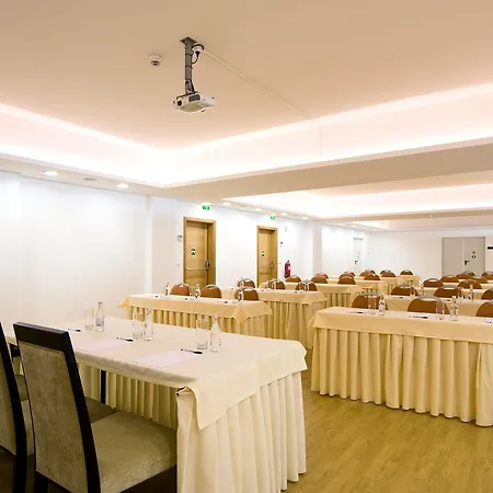 & Ξενοδοχείο 4*